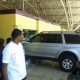 Motorista erra marcha e carro invade loja na Basílica de Aparecida