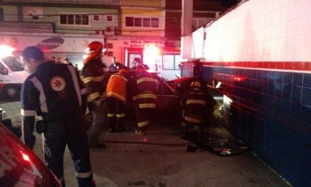 Alta velocidade; homem morre em acidente e deixa namorada ferida em São José