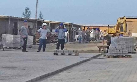Cerca de 30 funcionários paralisam obra do projeto Minha Casa Minha Vida em Cruzeiro por falta de pagamento