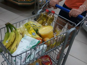Cesta básica sobe em 13 capitais em outubro, diz Dieese