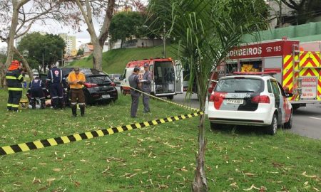 Mulher de 49 anos morre em acidente de carro em São José