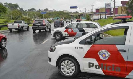 Homem morre atropelado na saída do Anel Viário em São José dos Campos