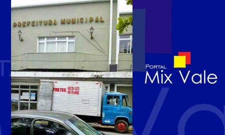 Móveis são retirados da Prefeitura de Cruzeiro e Rafic assumirá o cargo oficialmente nesta sexta-feira (25/11)