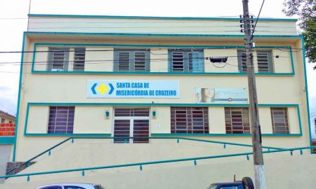 Pacientes são recusados na Santa Casa de Cruzeiro; SAMU e Corpo de Bombeiros levam paciente para Lorena