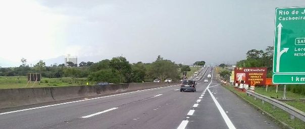 CCR NovaDutra libera faixa de rolamento da via Dutra em Lorena (SP), em trecho em obras