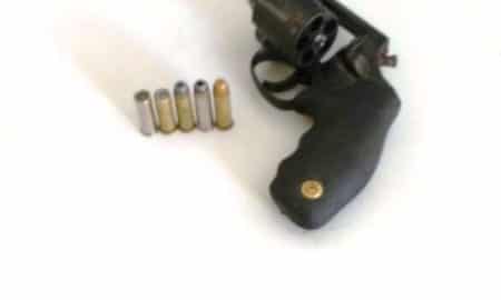 Três homens são presos por tráfico de drogas e porte ilegal de arma em Cachoeira Paulista