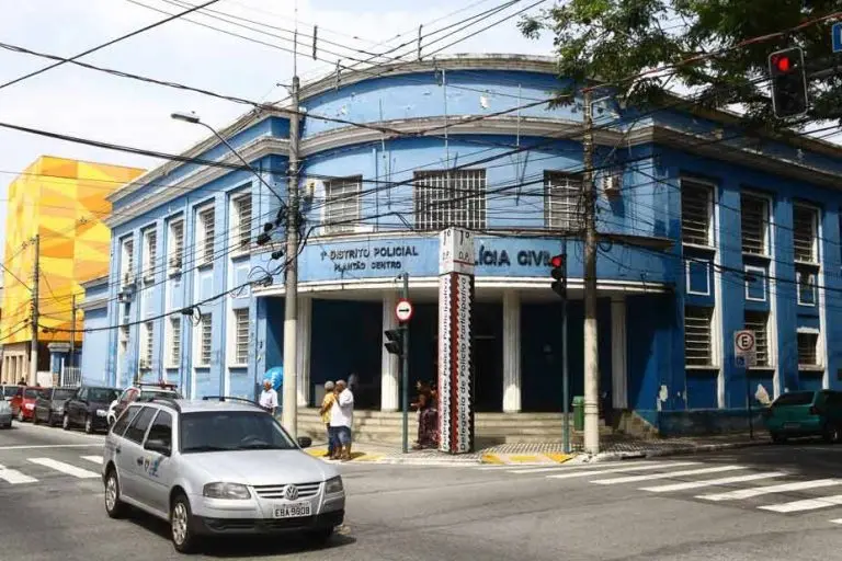 Homem é detido em São José dos Campos após agredir a esposa e atear fogo na própria casa