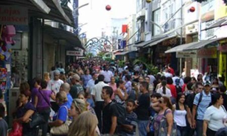 Comércio de São José dos Campos começa a funcionar em horário estendido