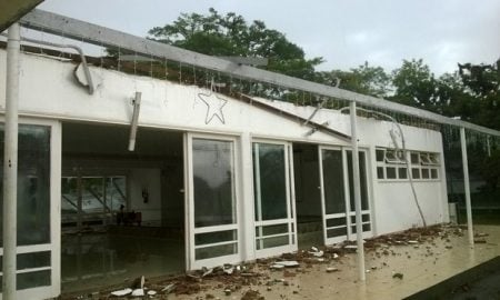 Vento destelha área de escola da Aeronáutica em Guaratinguetá