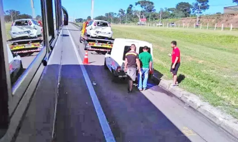 Acidente deixa dois feridos na Dutra em São José dos Campos