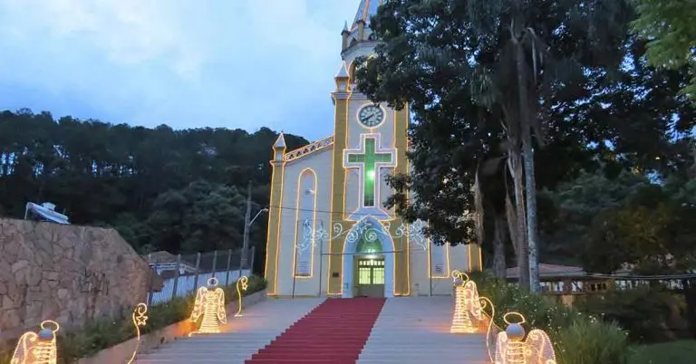 “Natal Iluminado”: confira fotos da cidade de Passa Quatro/MG neste mês natalino