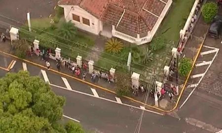 Vaga de emprego em Jacareí gera fila com mais de 100 candidatos a vaga