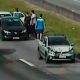 Acidente entre três carros causa lentidão na via Dutra em São José dos Campos