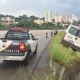 Motorista perde controle de van com 12 pacientes a bordo e cai em valeta em São José