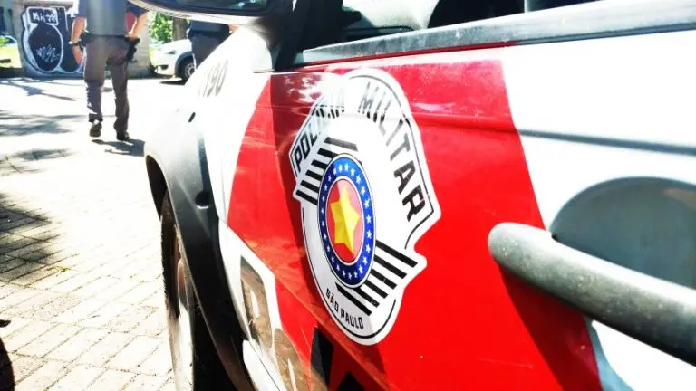 Polícia Militar de Cruzeiro prende suspeitos após fuga; celular roubado é recuperado no fim de semana
