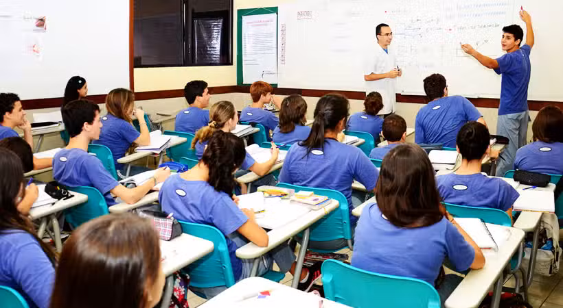 O “Novo” Ensino Médio - Colunista Eduardo Castro