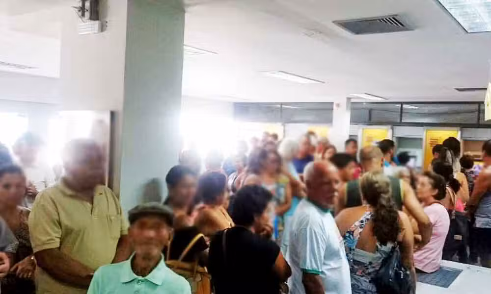 Cruzeirenses reclamam do Banco do Brasil: agência sem dinheiro e demora no atendimento