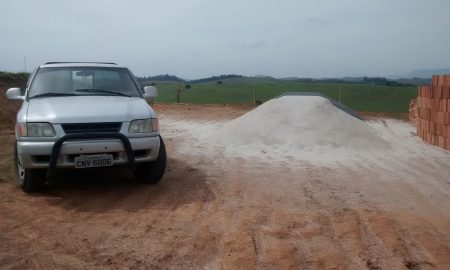 S10 Prata é furtada no bairro Itagaçaba em Cruzeiro; proprietário pede ajuda na recuperação do carro