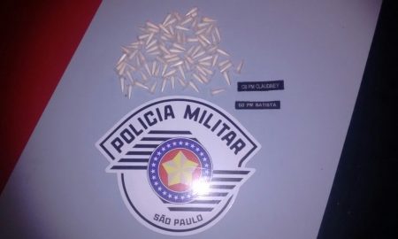 Polícia Militar de Cachoeira Paulista prende traficante com 84 pinos de cocaína