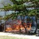 Rancho dos Pescadores pega fogo em São Sebastião neste domingo