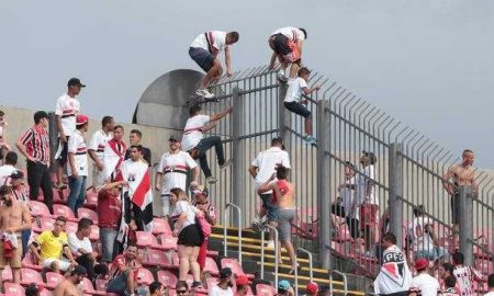 Morador de Pindamonhangaba morre após cair da arquibancada no Morumbi