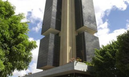 Banco Central bloqueia R$ 2 milhões de 46 investigados na Carne Fraca