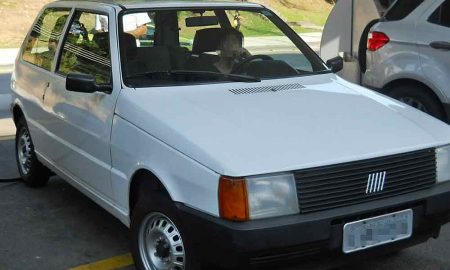 Mulher tem veículo furtado e pede ajuda da comunidade; carro utilizado para o trabalho em Cruzeiro