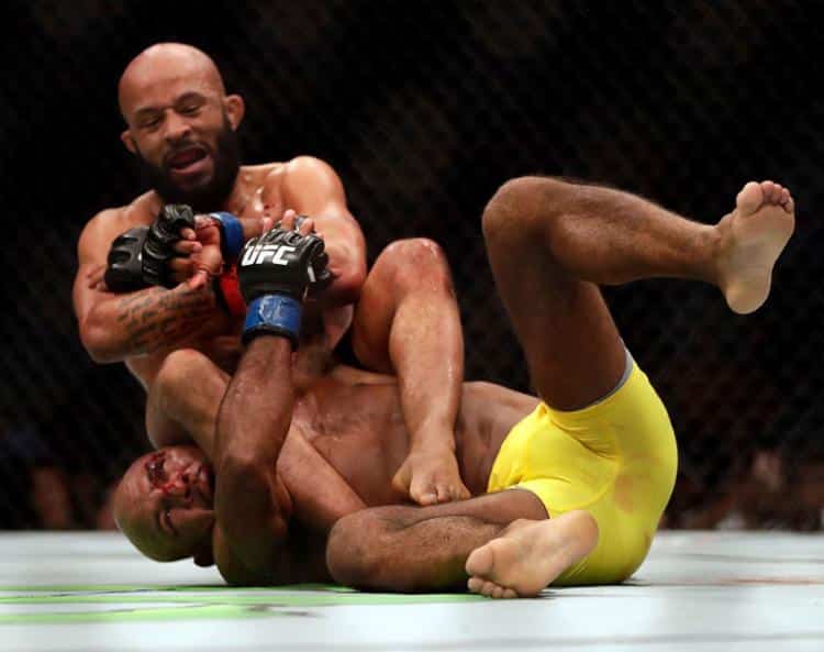 Demetrious Johnson finaliza Wilson Reis e mantém cinturão peso mosca do UFC