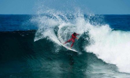 Com direito a nota 10 de Filipinho, três brasileiros vão à 3ª fase em Bells Beach