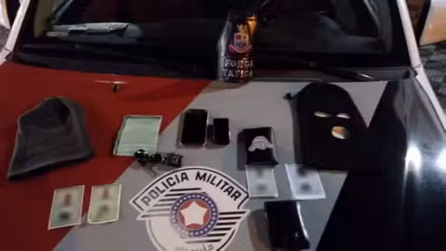 Trio é preso em Jacareí após roubar carro em São José dos Campos