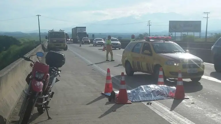 Motociclista morre em acidente na Via Dutra em Porto Real
