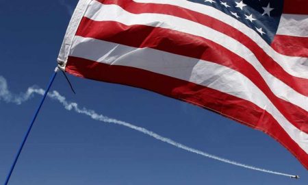 Ataque dos EUA no Afeganistão eleva risco geopolítico e faz dólar subir 0,39%