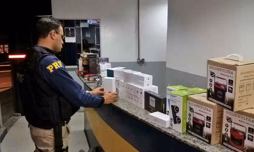 Dupla é presa em Lavrinhas após ser flagrada com produtos sem nota fiscal