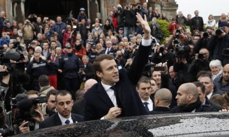 Macron vence eleições na França com 65,9% dos votos, indicam pesquisas
