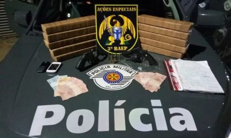 Dupla é flagrada com drogas em Taubaté e tenta subornar policiais com R$ 100 mil
