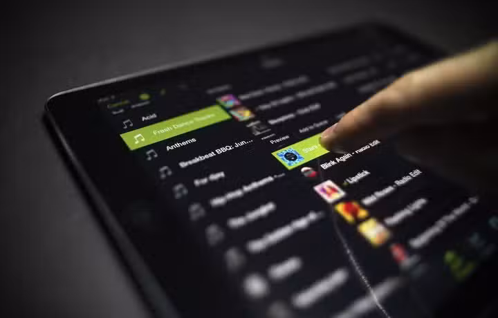 Consumo de música por streaming volta a crescer; 112 milhões de usuários