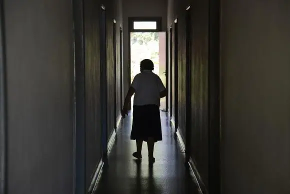 Um em cada 6 idosos sofre algum tipo de violência, alerta OMS