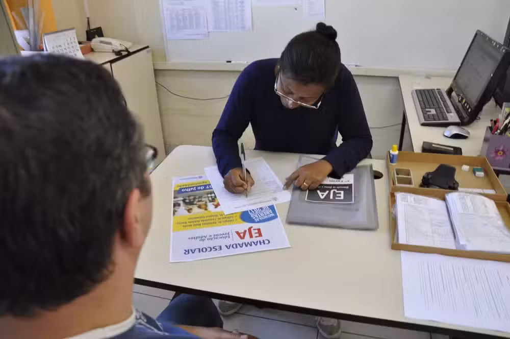 Inscrições do EJA começam nesta segunda-feira (19/06) em Itatiaia/RJ