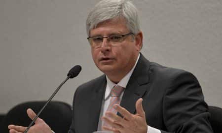 Janot cobra multa de R$ 10 milhões de Temer e R$ 2 milhões de Rocha Loures