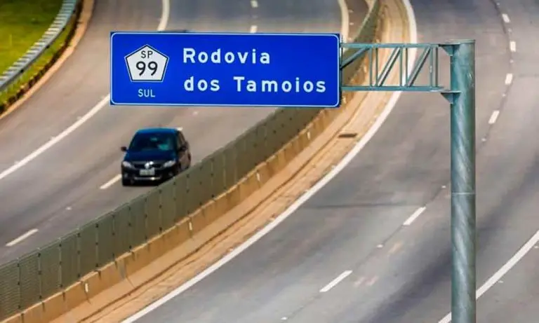 Rodovia dos Tamoios terá operação especial no feriado de Corpus Christi
