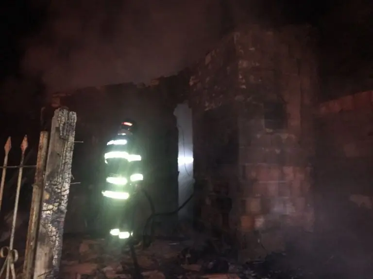 Senhor de 56 anos morre em incêndio em Tremembé nesta madrugada