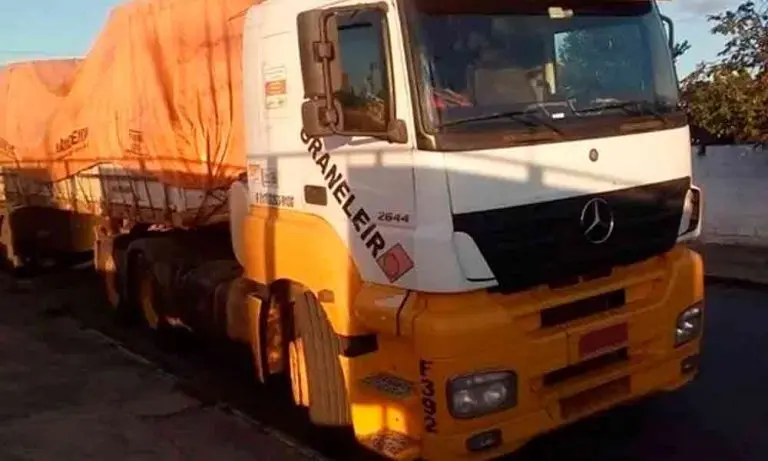 Polícia recupera carreta e carga avaliadas em R$ 1,5 milhão em Pindamonhangaba