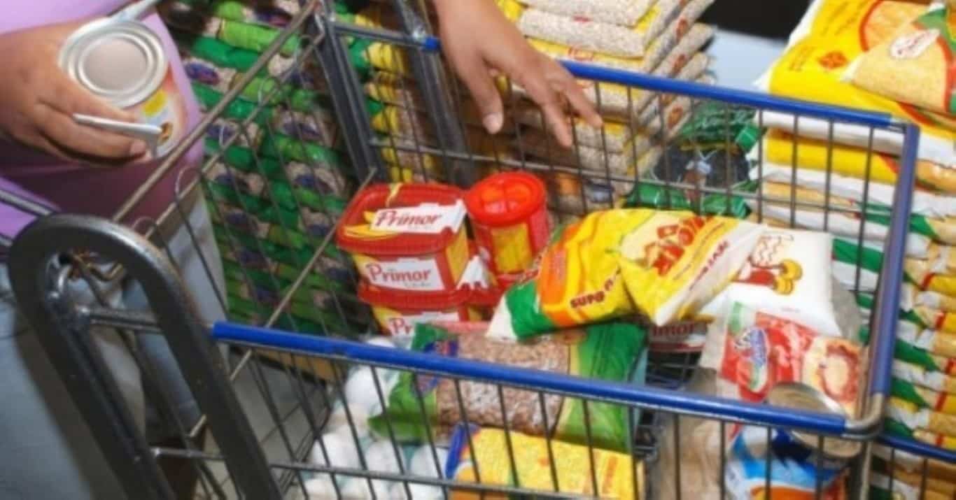 Bolsonaro aposta que supermercadistas reduzirão lucro sobre itens da cesta básica
