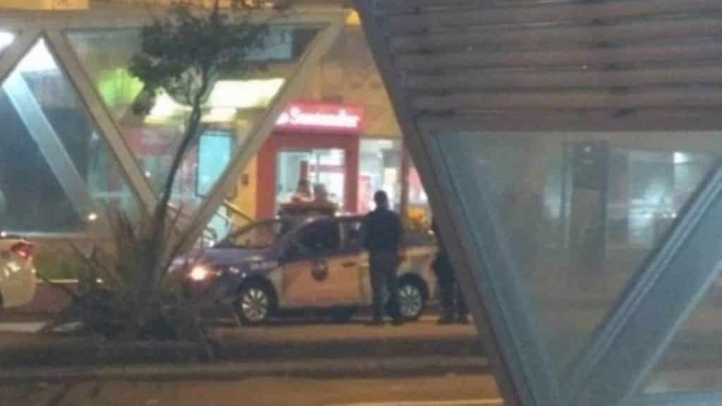 agencia santander assaltada por vigilante rj