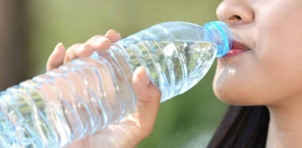 beber agua