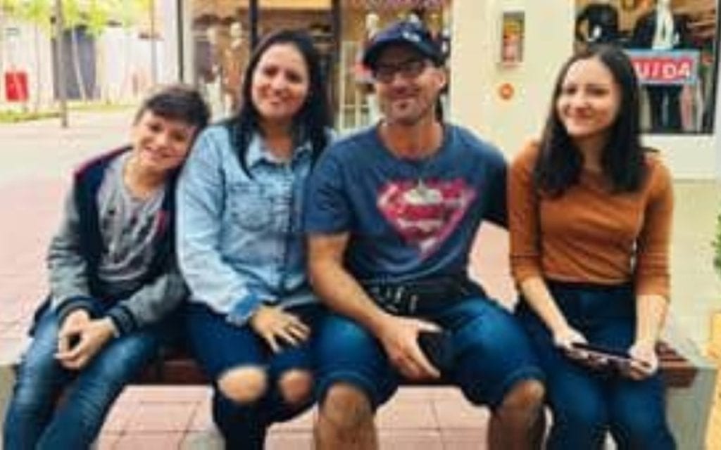 Em áudio, vítima pede ajuda para salvar família que inalou gás no Chile.