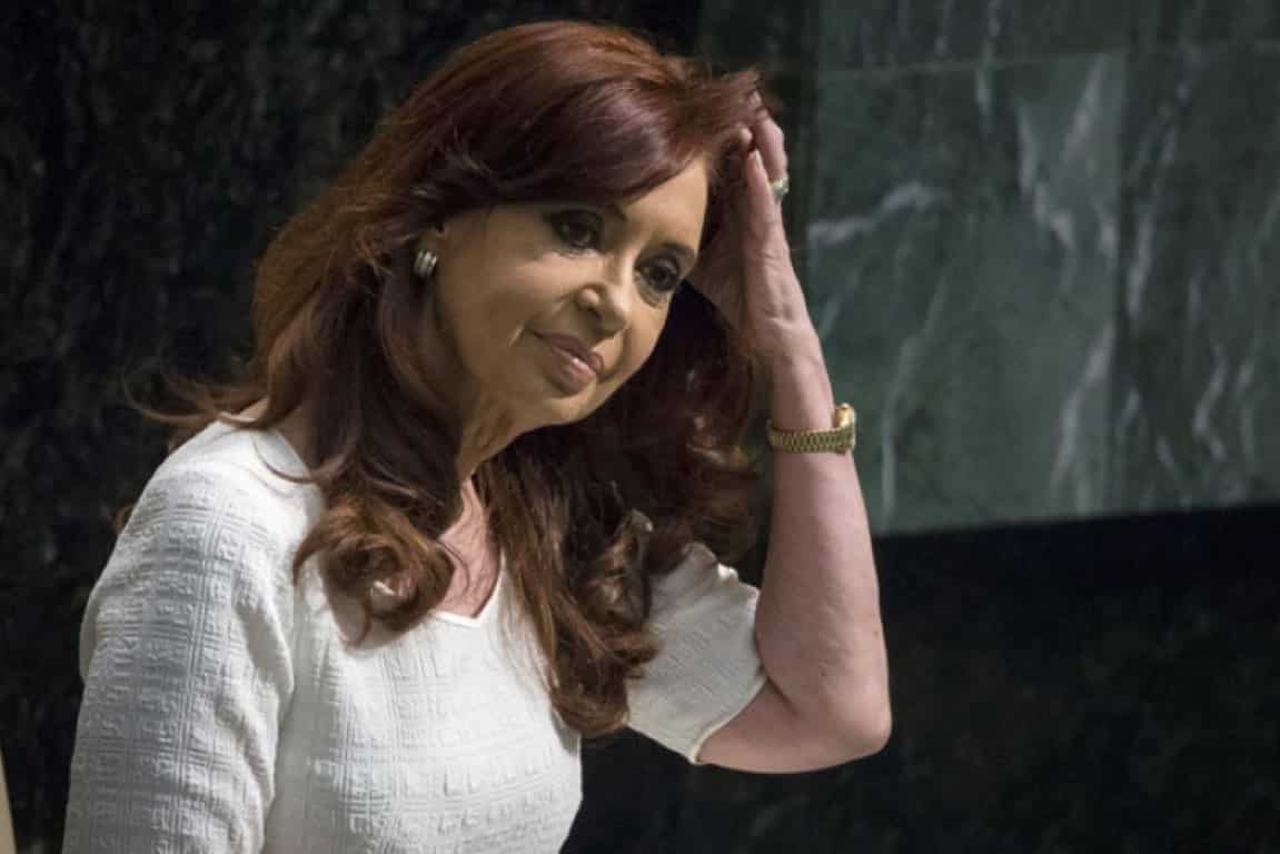 Cristina Kirchner é indiciada por corrupção na Argentina.