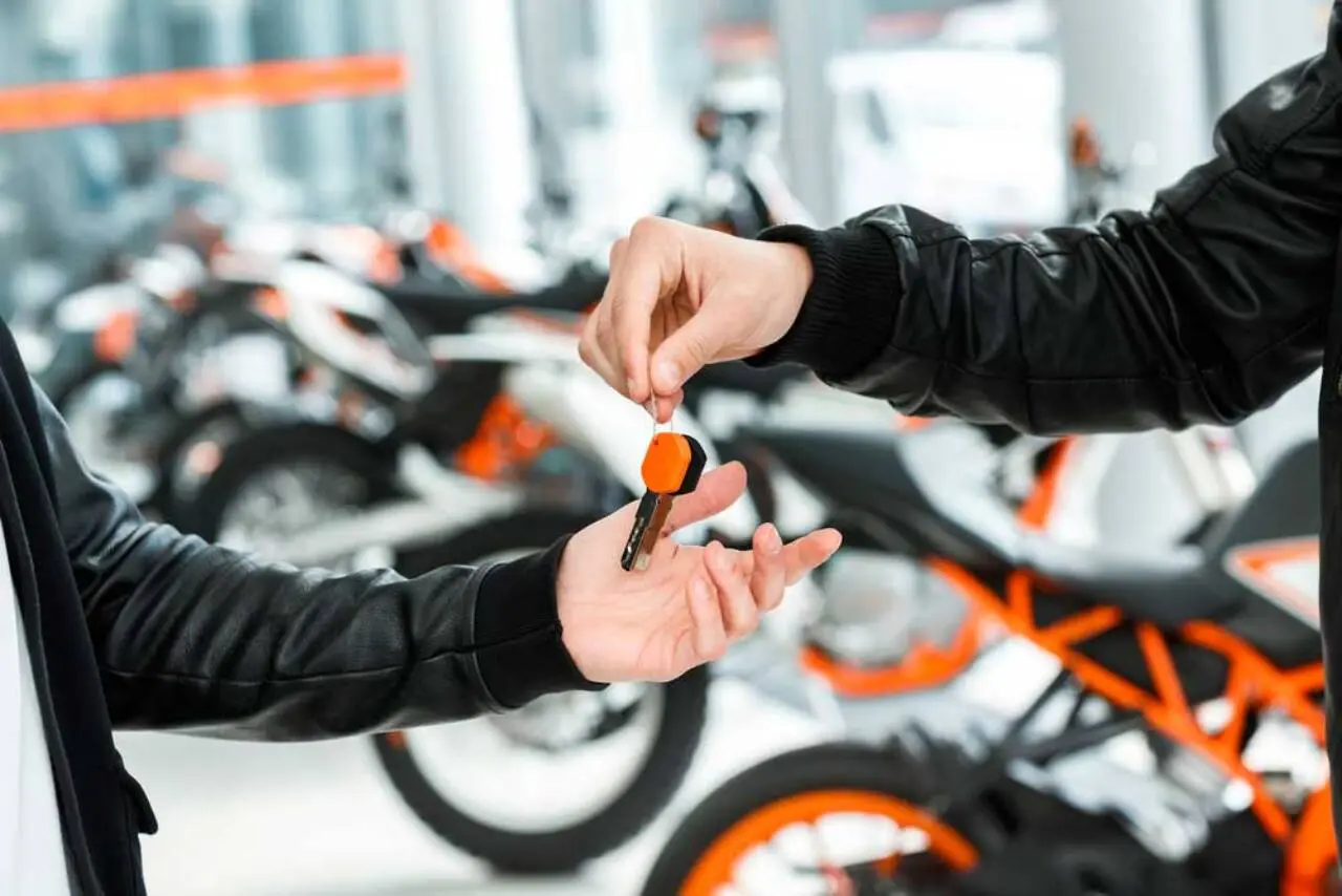 Vai comprar uma moto usada? Veja alguns cuidados que deve ter para evitar problemas no futuro!