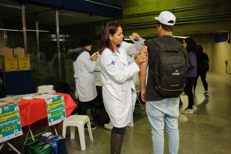 Campanha de vacinação contra sarampo termina neste sábado (30)