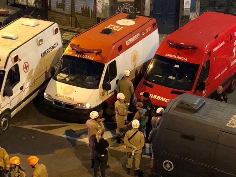 Quarto refém é liberado de sequestro em bar no Rio de Janeiro